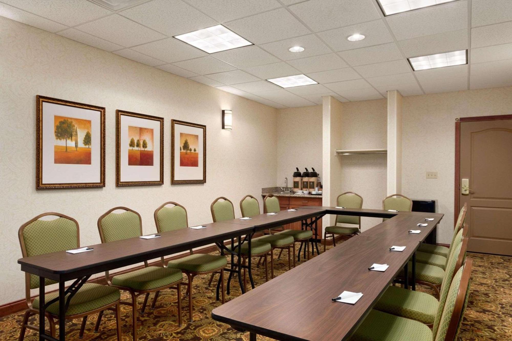 Country Inn & Suites By Radisson, Washington At Meadowlands, Pa 외부 사진